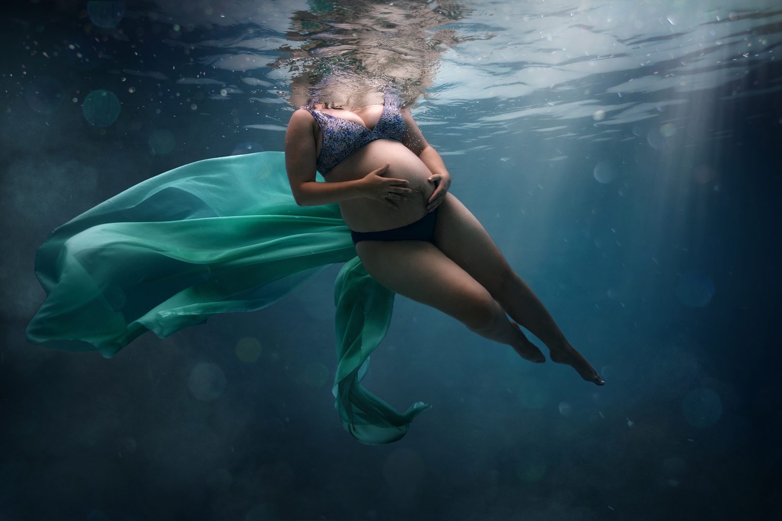 photo sous l'eau femme enceinte