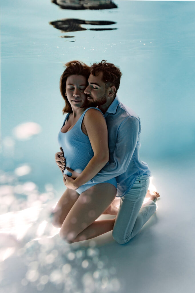 couple tendresse underwater