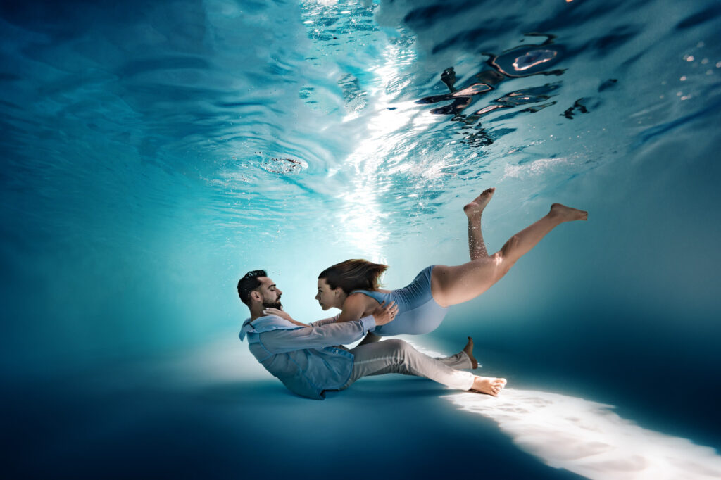 photographe underwater grossesse